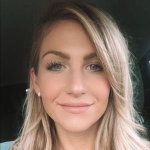 Meet your Posher, Brianne